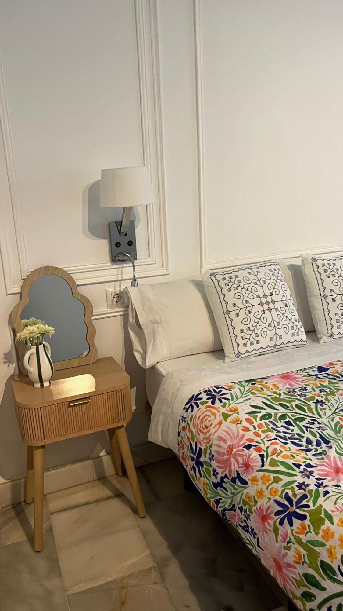 Apartamento En Casco Antiguo - Plaza De La Gavidia 塞维利亚 外观 照片