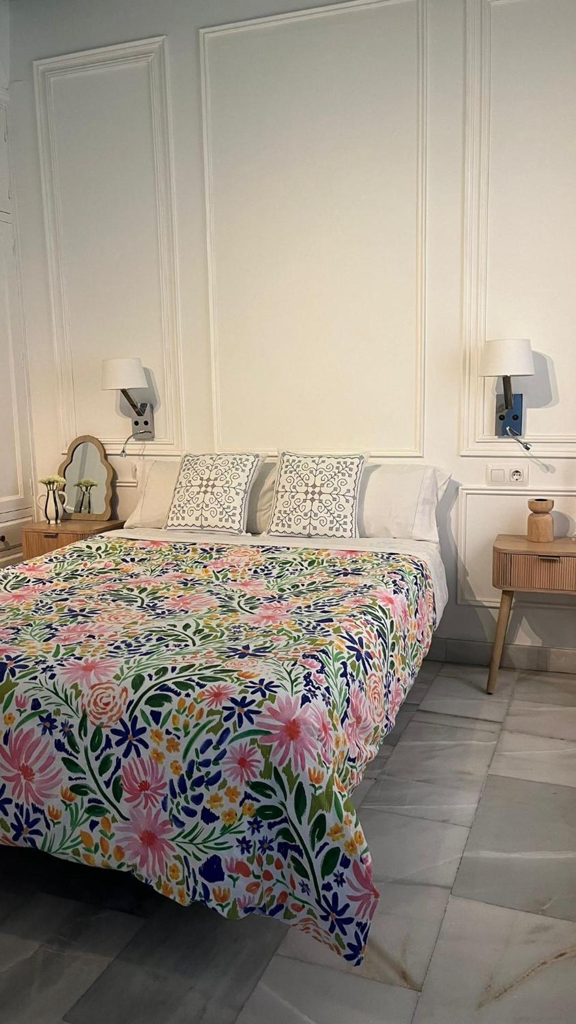 Apartamento En Casco Antiguo - Plaza De La Gavidia 塞维利亚 外观 照片